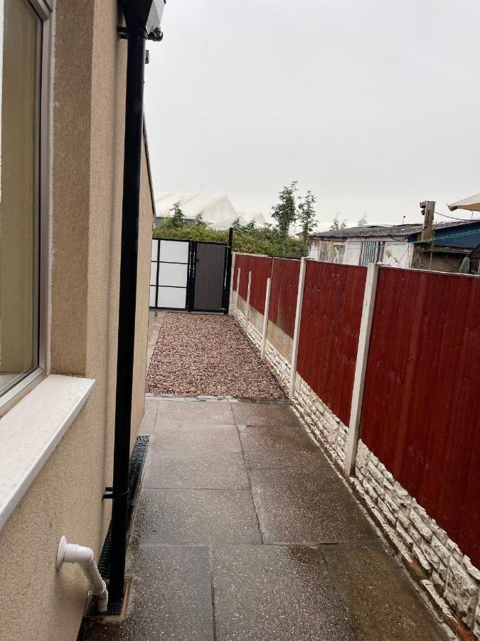 Bentley Place Crewe Zewnętrze zdjęcie